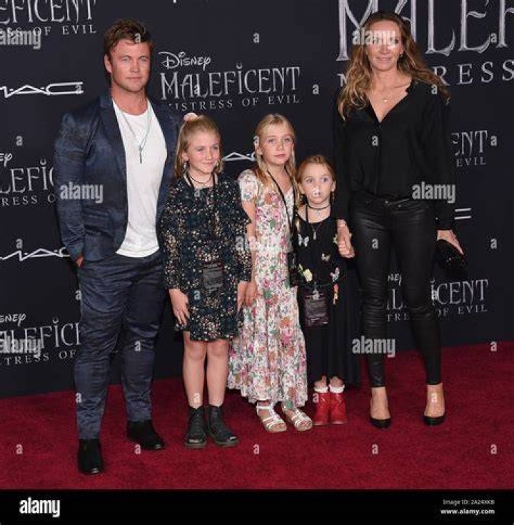 Who Is Steve Mouzakis Wife Christine Mouzakis? Kids family And Net Worth